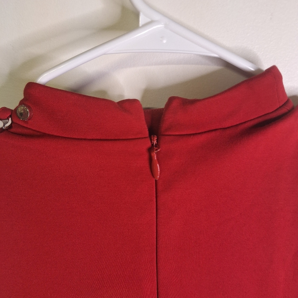 Guess Red Sleeveless Bodycon Dress With Metal Detail And Peekaboo Front Size S - Picture 5 of 7